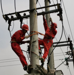 鋁合金手扳葫蘆參與新疆大規(guī)模精益化電網檢修工作